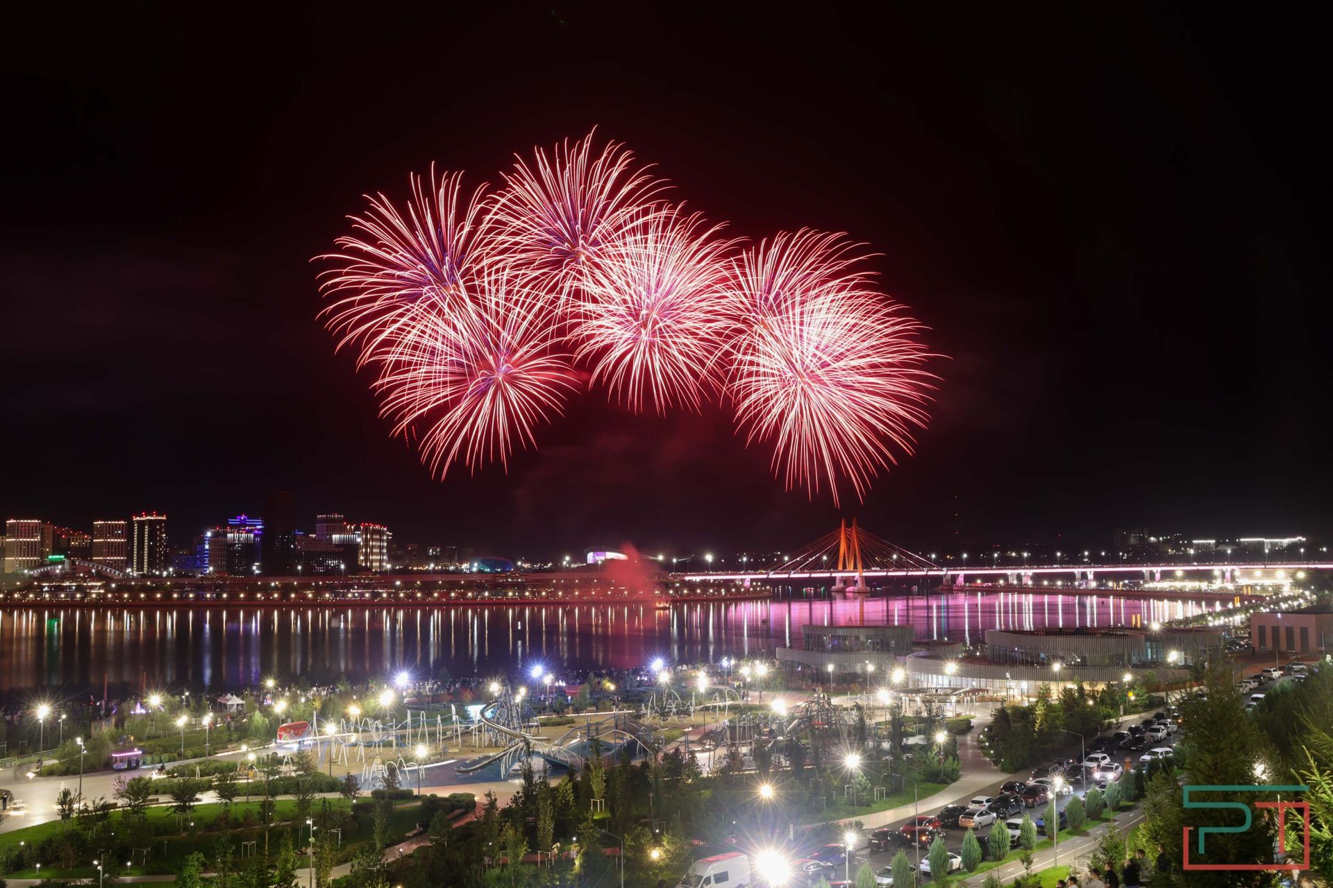 Салют в честь Дня Республики Татарстан и Дня города