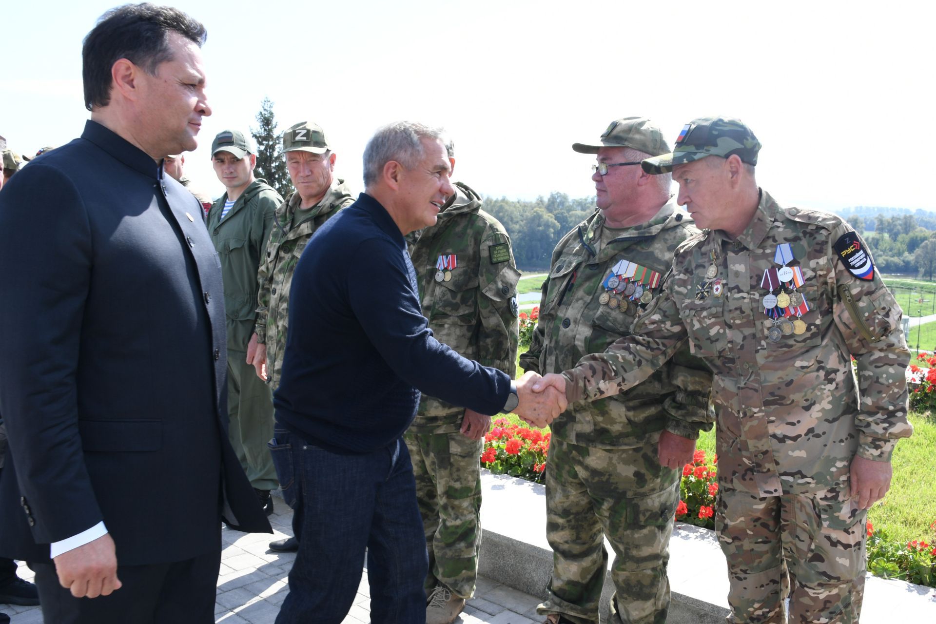 Минниханов посетил обновленный мемориальный комплекс в Елабуге