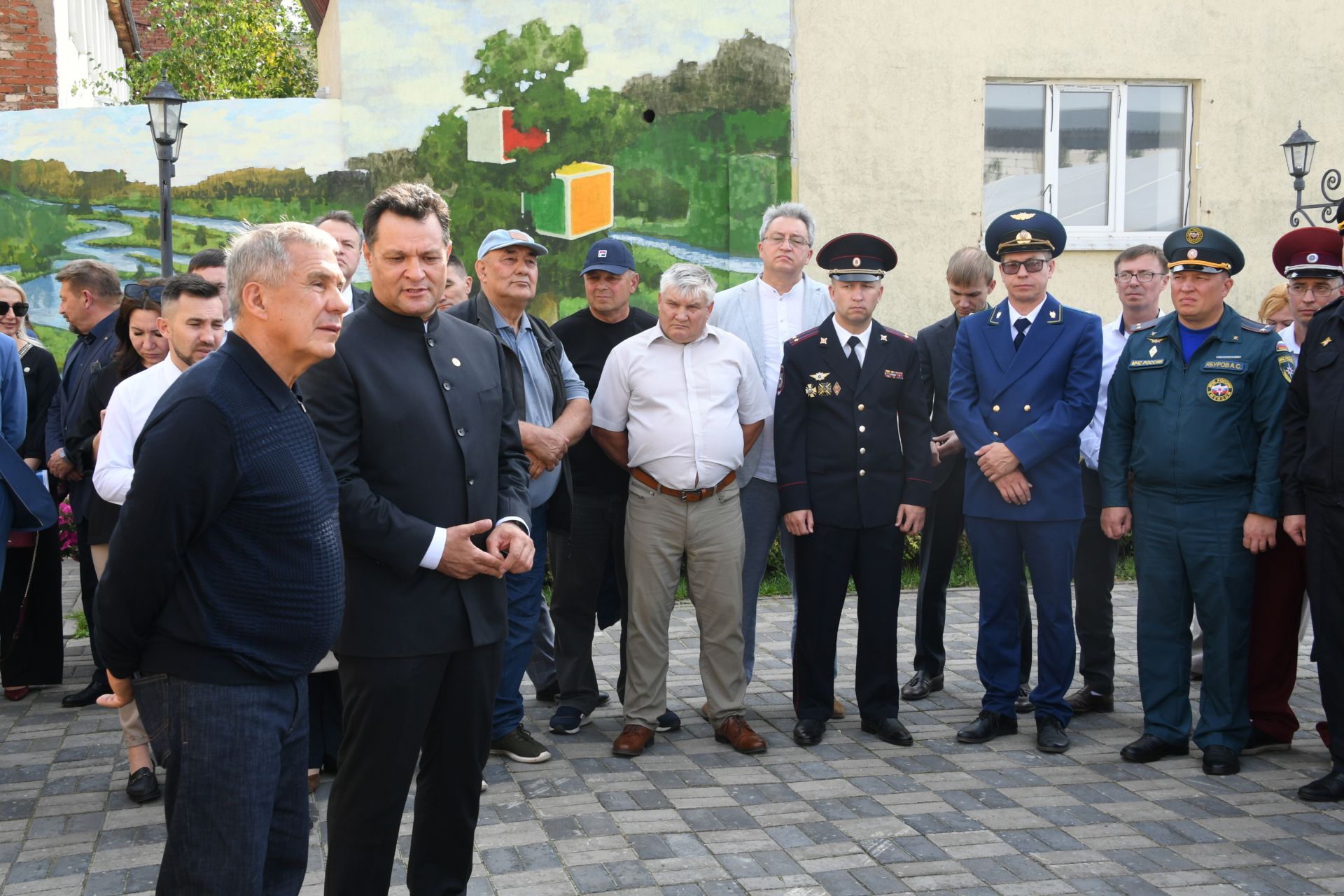 Жители Елабуги спросили у Минниханова, когда он отдыхает, — видео