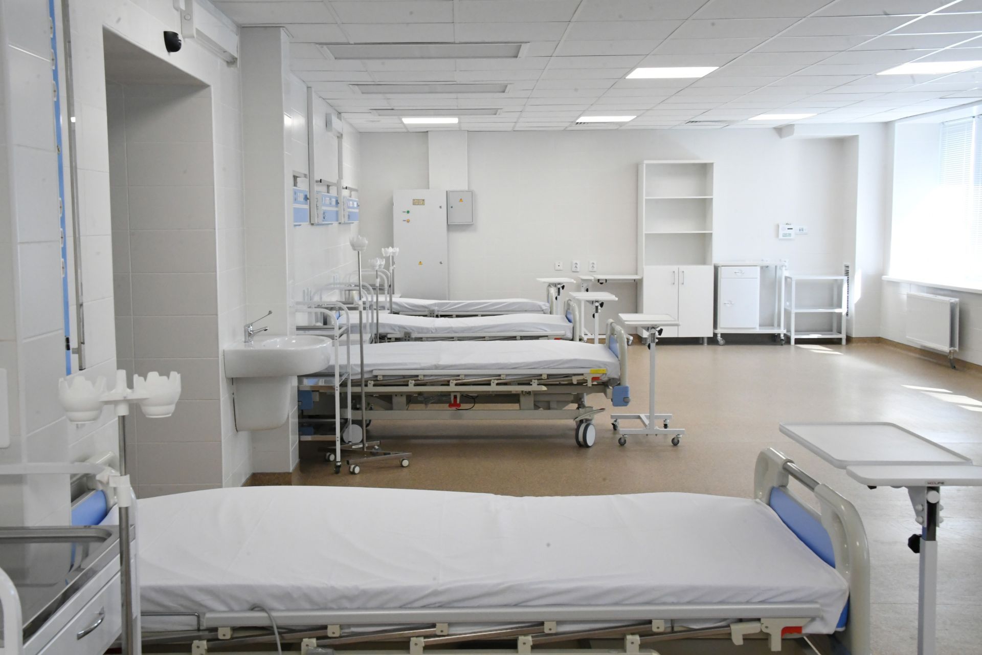 Минниханов осмотрел стационар Елабужской ЦРБ после капремонта