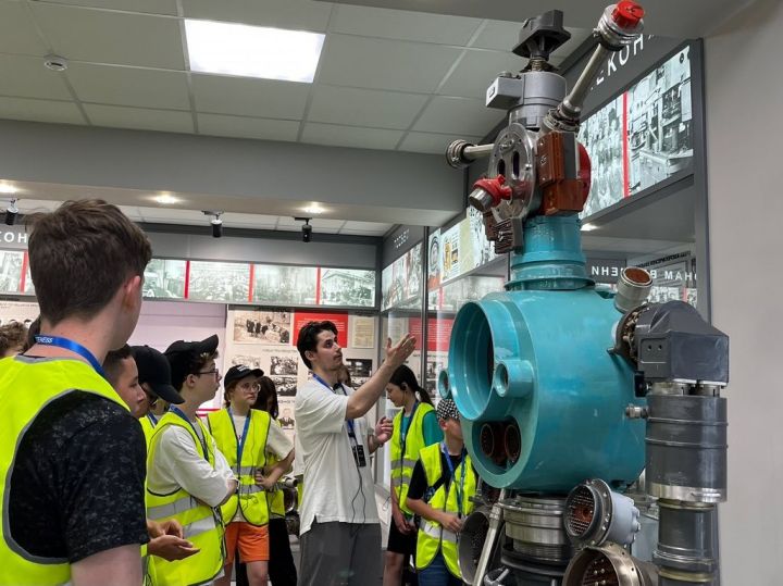 Более 300 казанских школьников посетили профориентационные экскурсии в детских лагерях