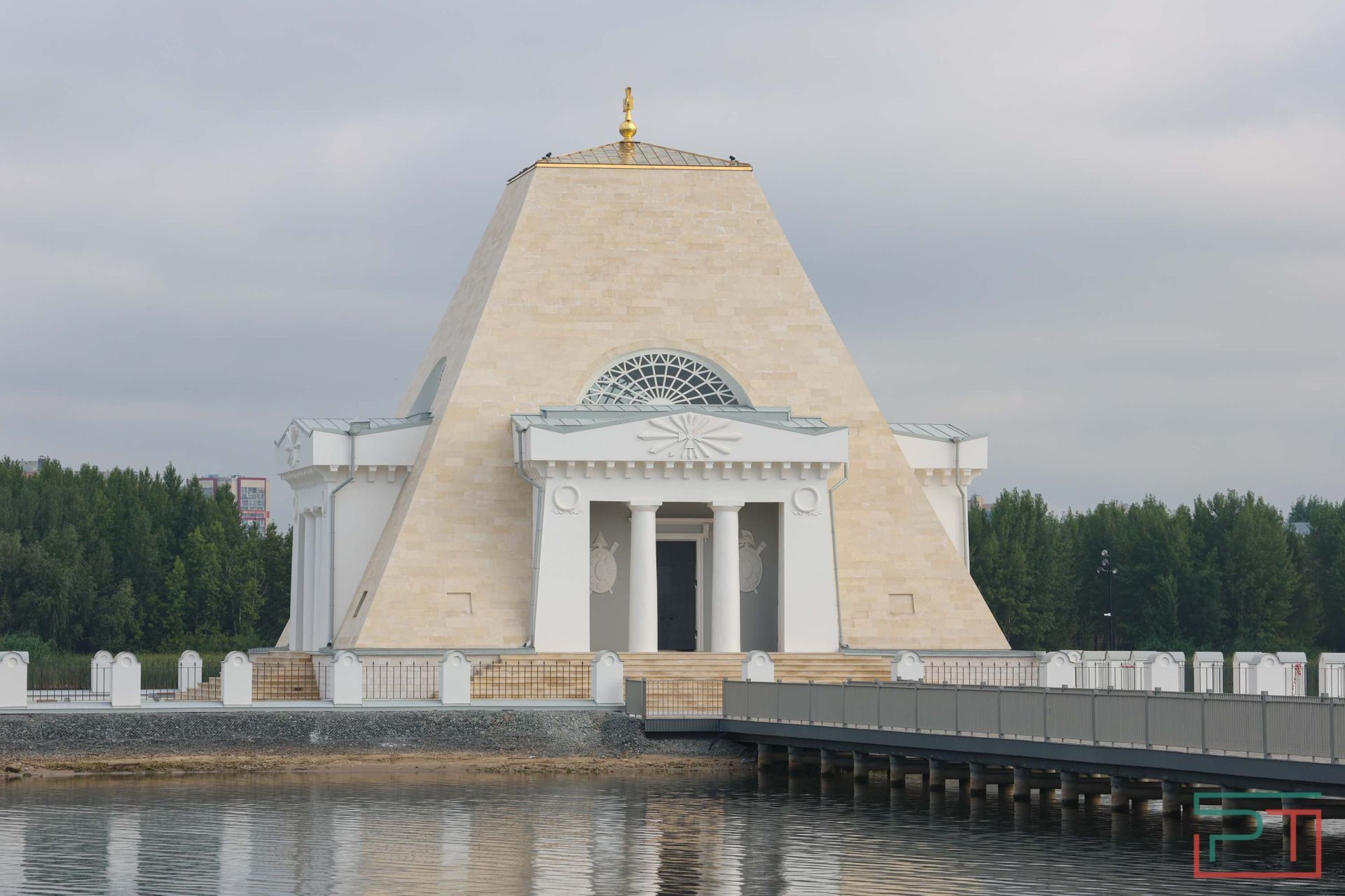 В Казани завершилась реставрация «Памятника павшим воинам»