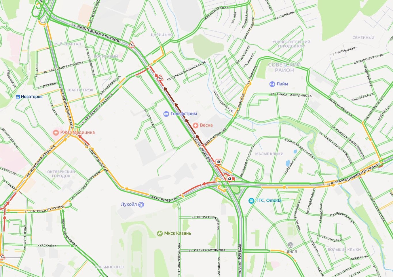 Из-за ремонта образовалась большая пробка на проспекте Победы в Казани