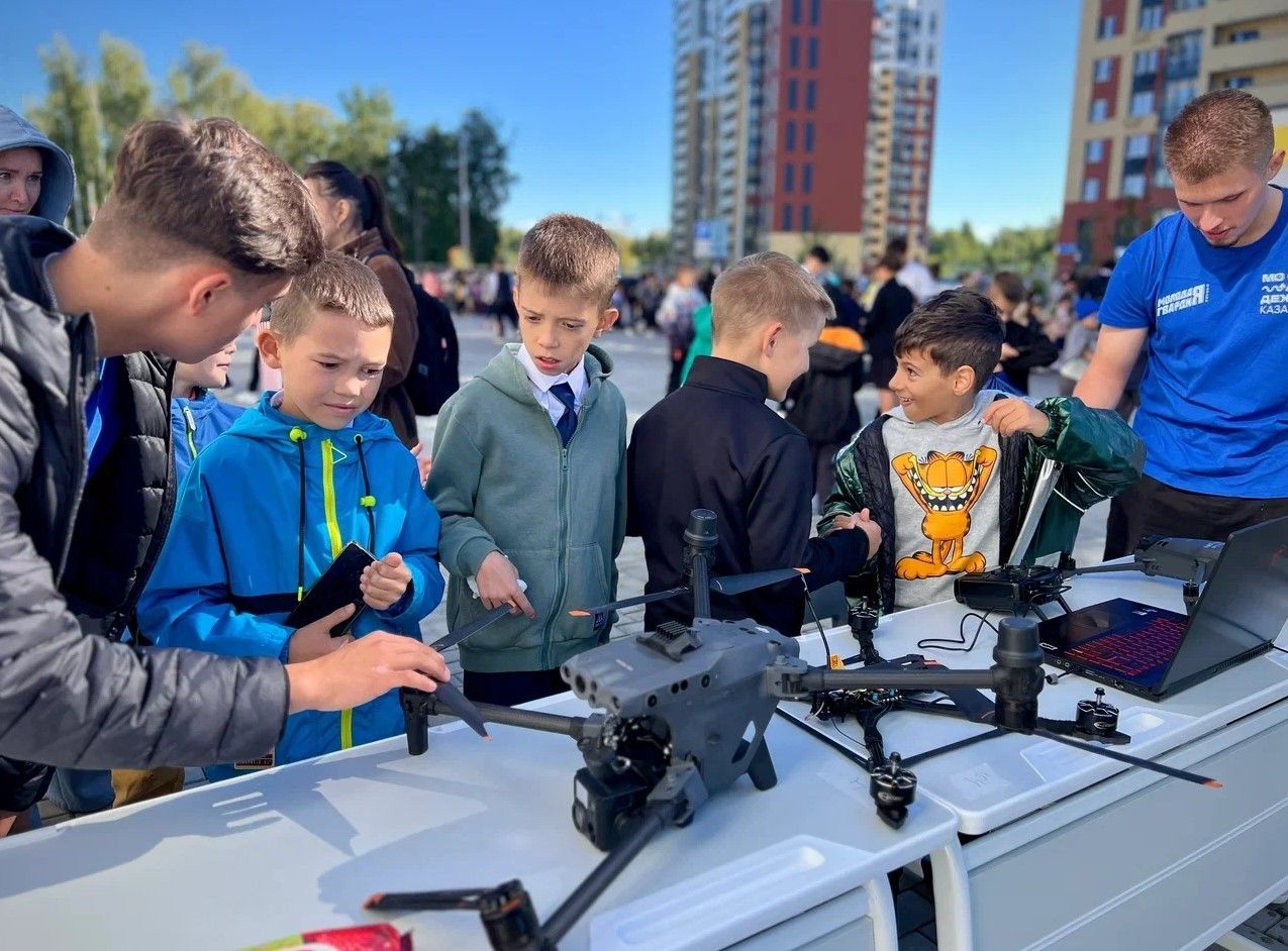 Молодогвардейцы представили школьникам Казани музей СВО