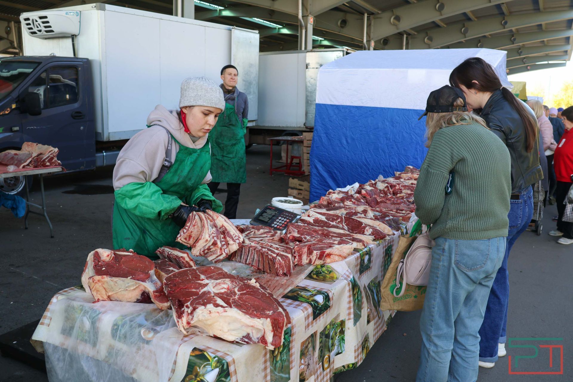В агропромпарке «Казань» стартовала субботняя ярмарка