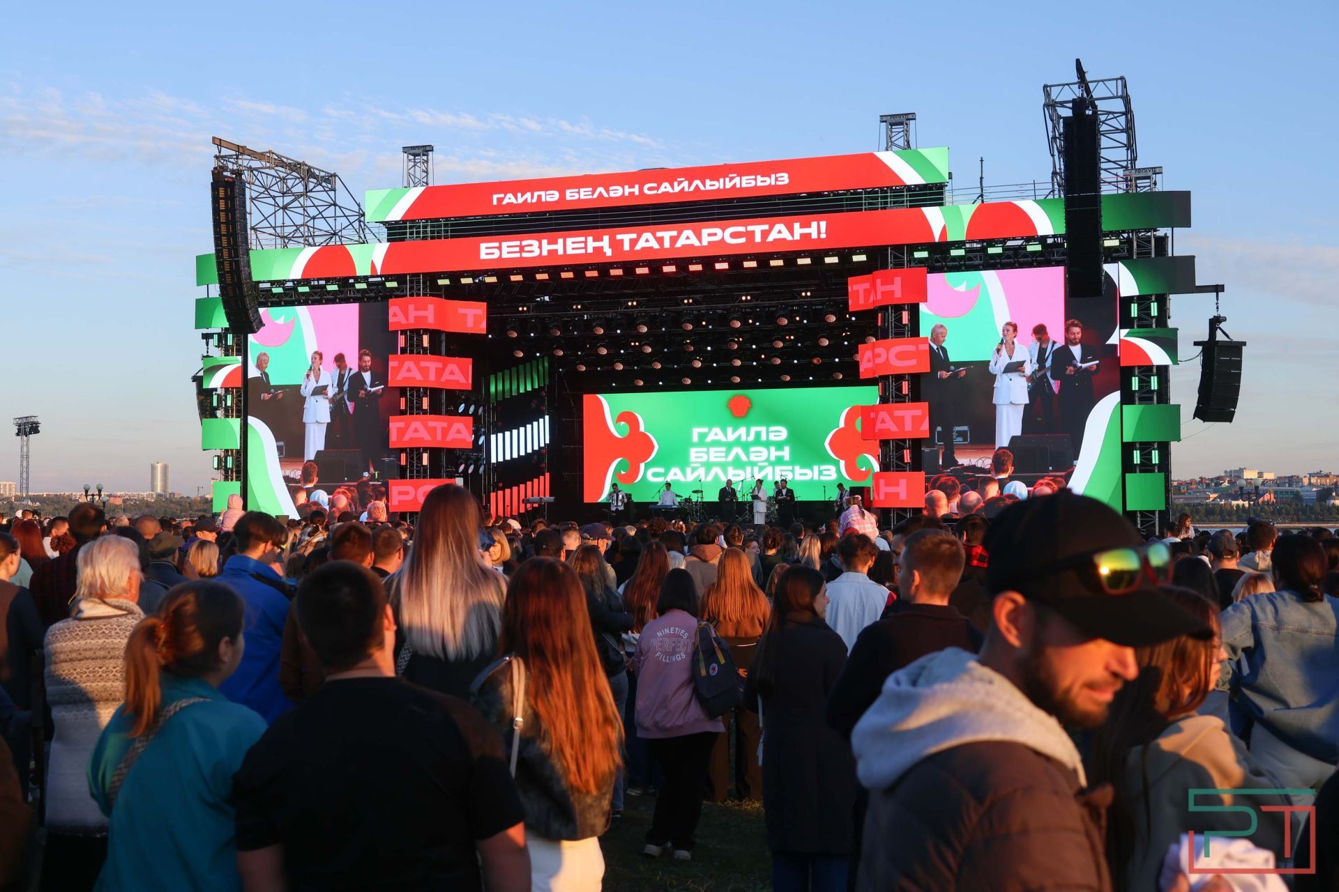 «Дискотека Авария»,  Клава Кока и Салават Фатхетдинов на фестивале «Всей семьей на выборы»