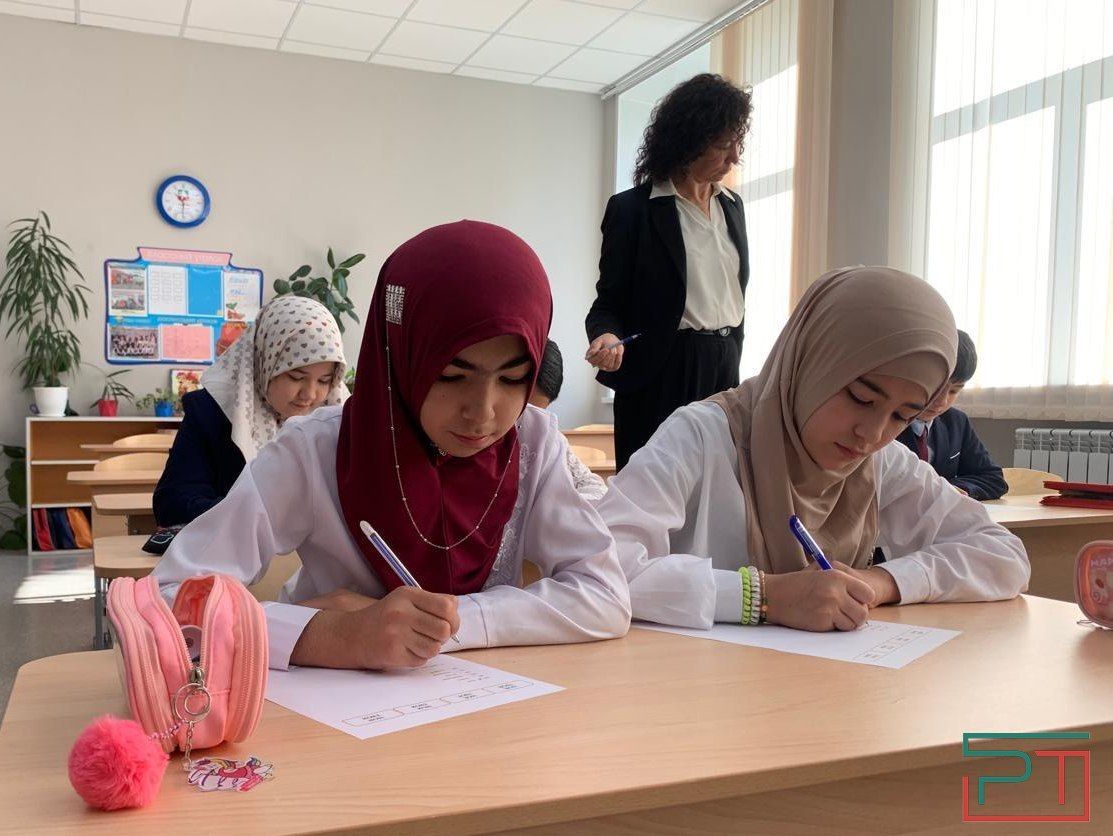 «Вкус к учебе прививают эчпочмаки»: как дети из Азии и Африки находят общий язык в Татарстане