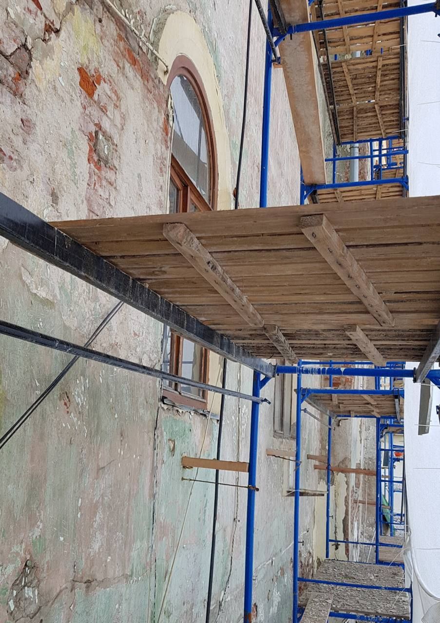 В центре Казани отмыли и покрасили особняк XVIII века — фото