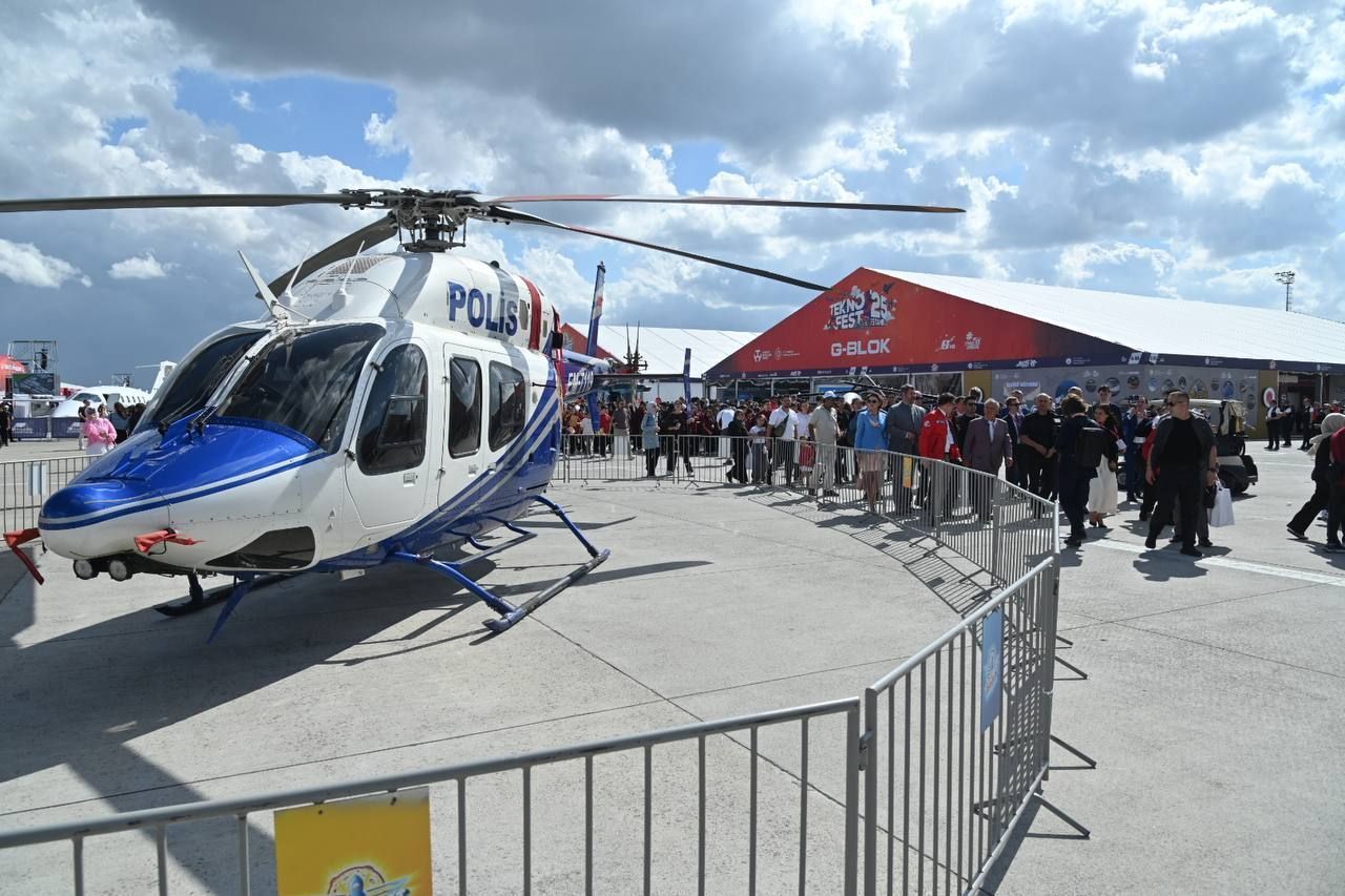 Раис РТ посетил в Турции фестиваль авиации, космонавтики и технологий «Технофест»