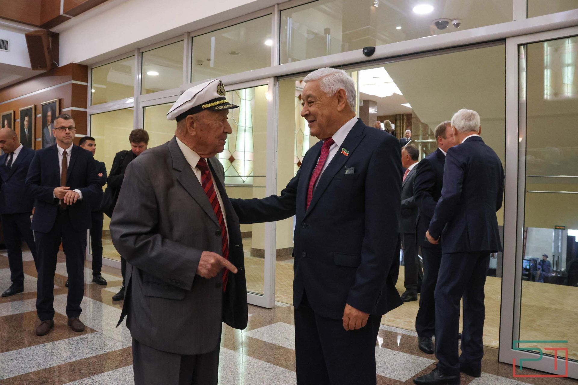 Госсовет утвердил кандидатуры Премьер-министра и вице-премьеров РТ