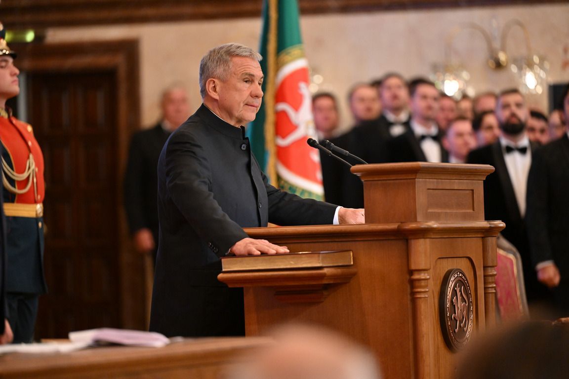 «Осознаю ответственность за судьбу Татарстана»: Рустам Минниханов вступил в должность Раиса РТ