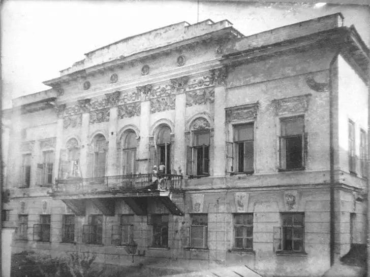 В центре Казани преобразился полуразрушенный Дом Пискунова