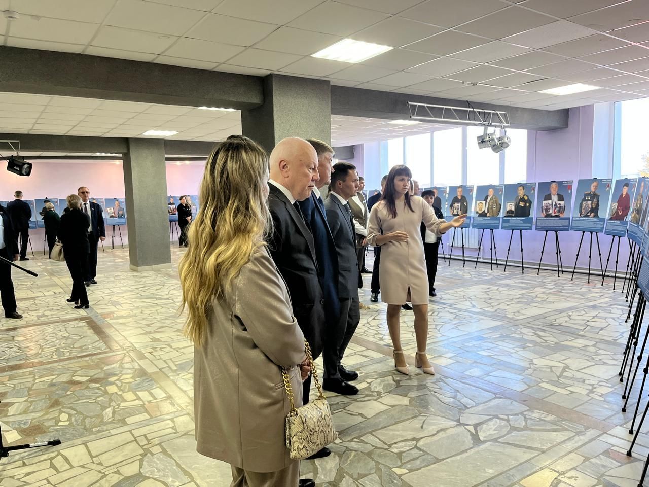 В Новошешминском районе открылась выставка «Отец Героя»