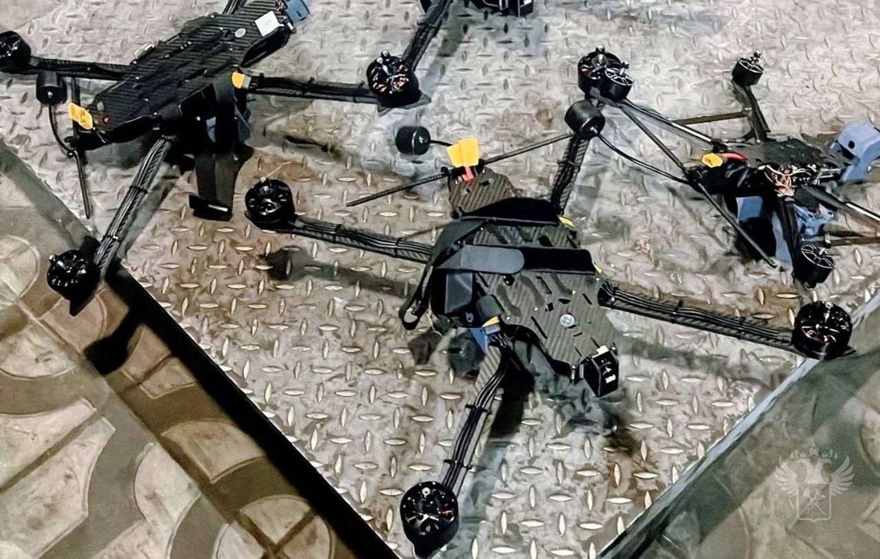 На границе России таможенники обнаружили 2,7 тыс. БПЛА в фурах из Китая