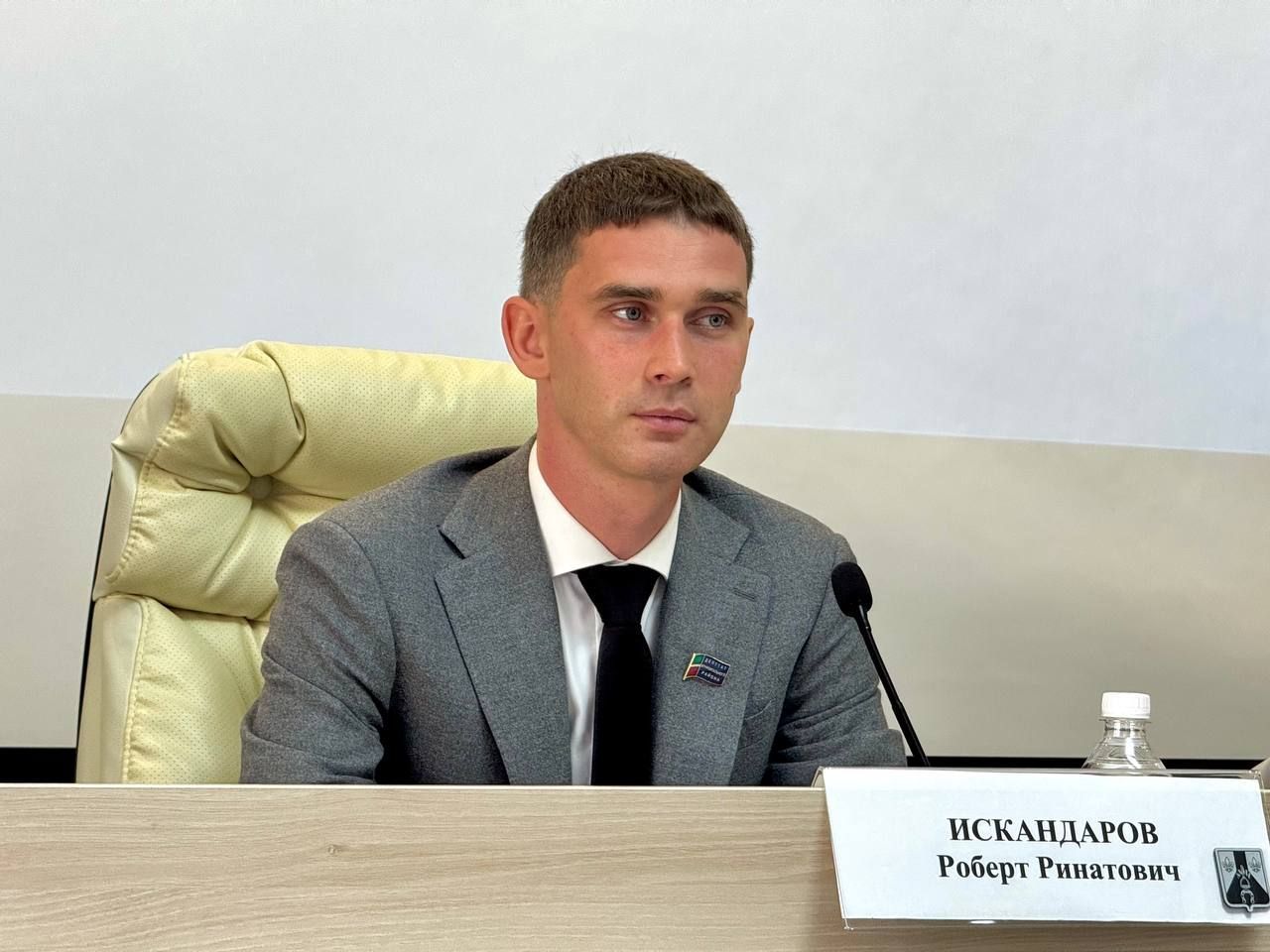 Роберт Искандаров избран главой Менделеевского района