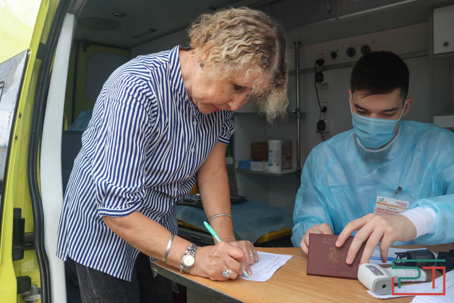 У станций метро в Казани начали работу пункты вакцинации