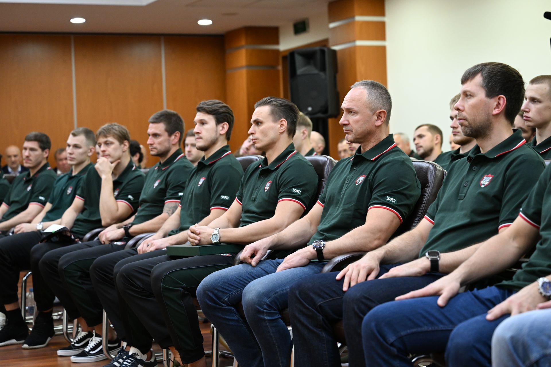 Минниханов встретился с игроками и тренерами «Ак Барса» перед стартом чемпионата КХЛ