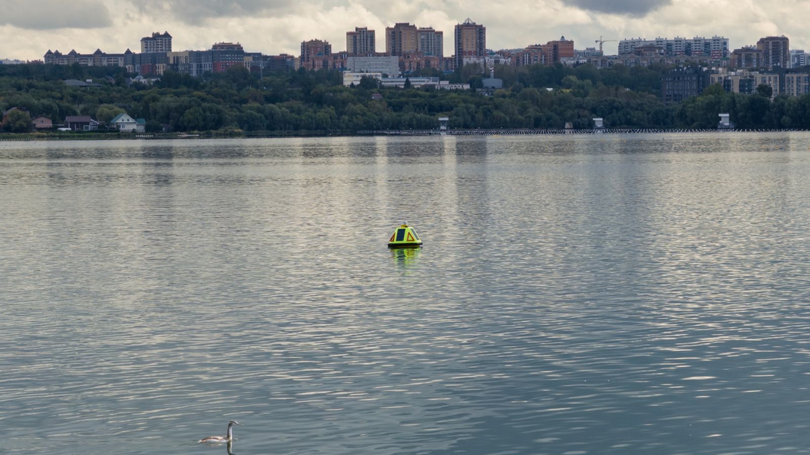 На озере Средний Кабан в Казани установлен комплекс мониторинга качества воды