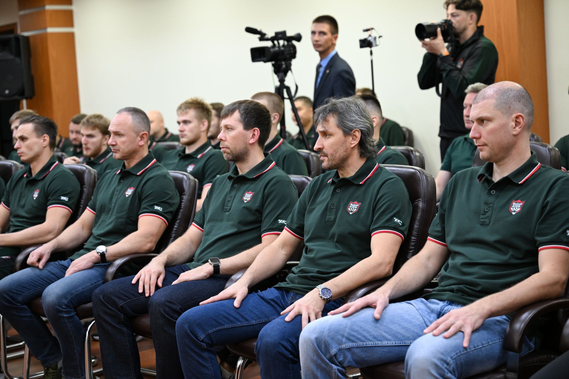 Минниханов встретился с игроками и тренерами «Ак Барса» перед стартом чемпионата КХЛ