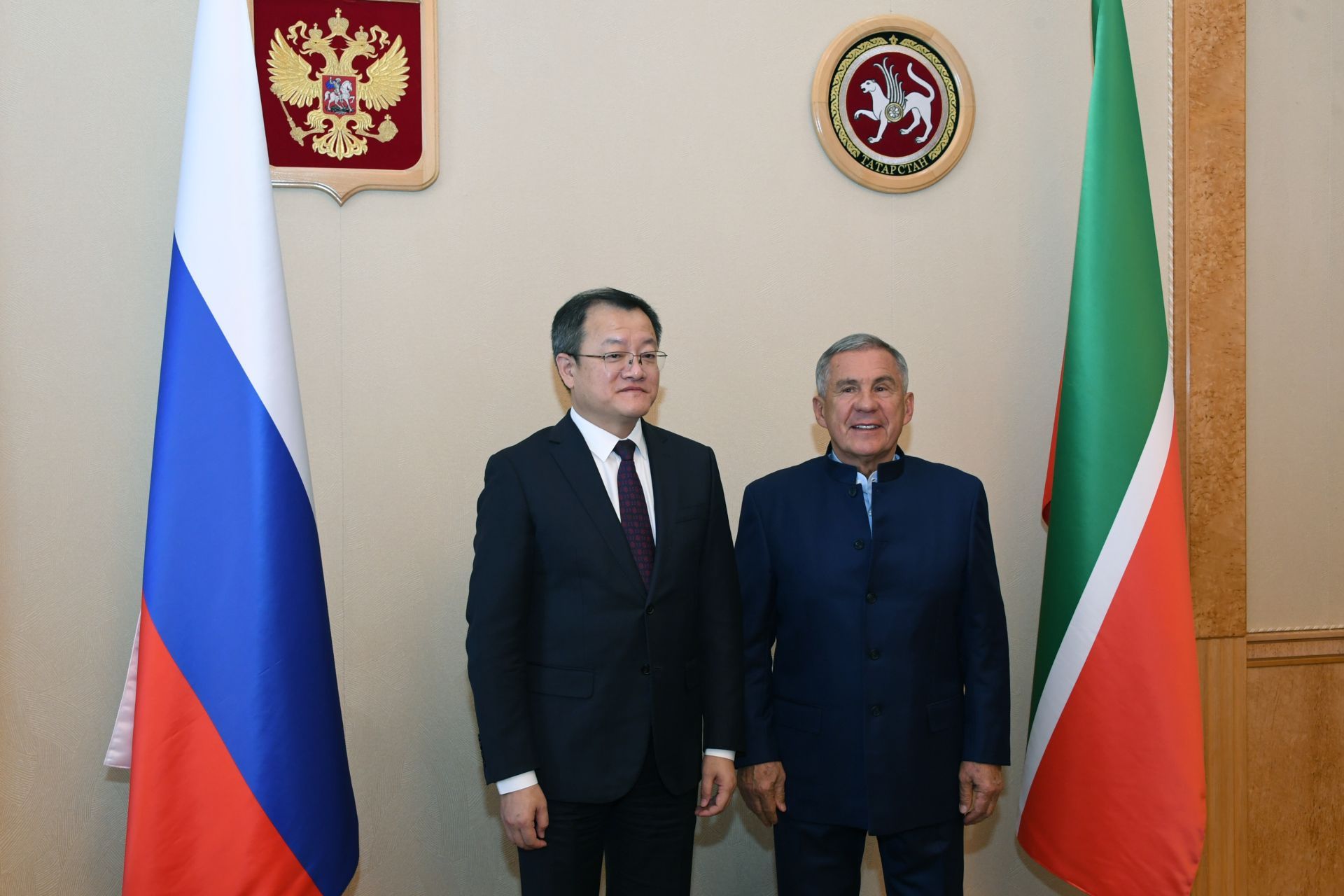 Минниханов встретился с замминистра образования КНР — лауреатом премии Завойского