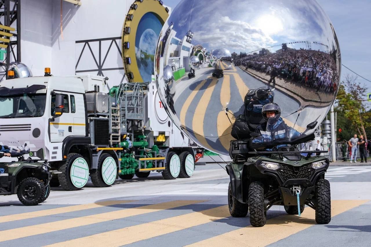 Праздник в честь Дня нефтяника в Альметьевске собрал более 60 тысяч гостей — фото