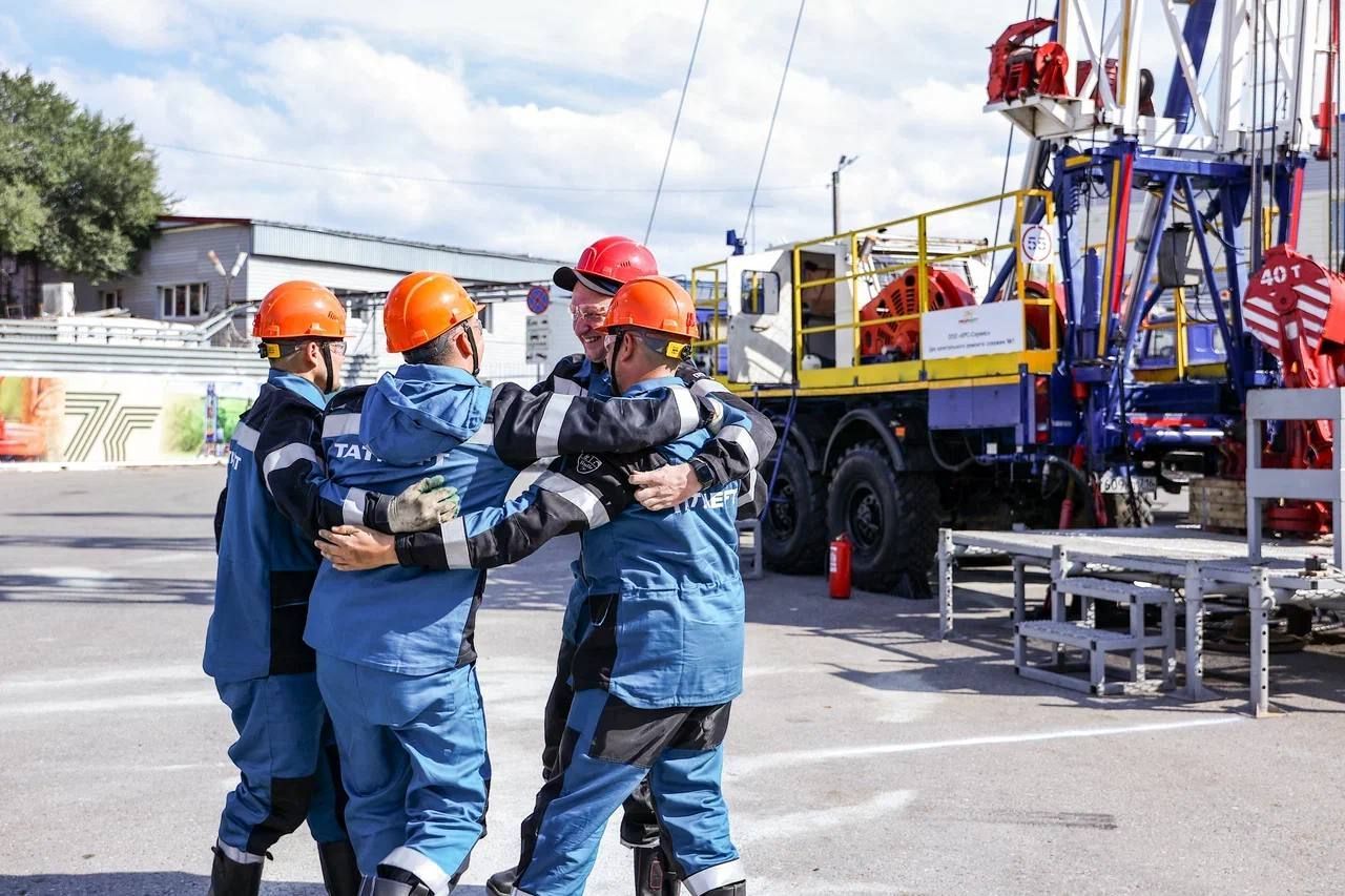 Праздник в честь Дня нефтяника в Альметьевске собрал более 60 тысяч гостей — фото