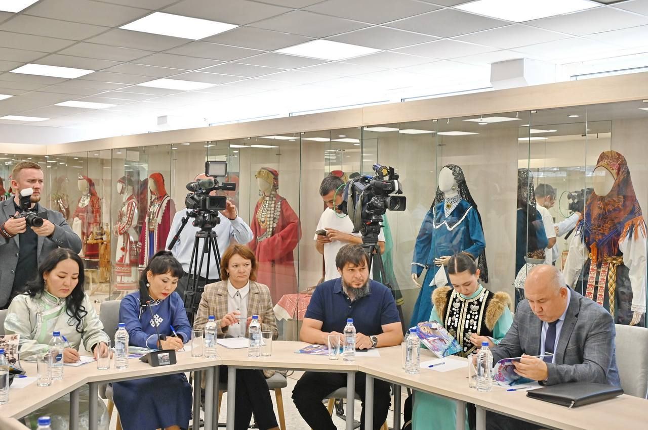 Мухаметшин: В Татарстане созданы все условия для сохранения родных языков