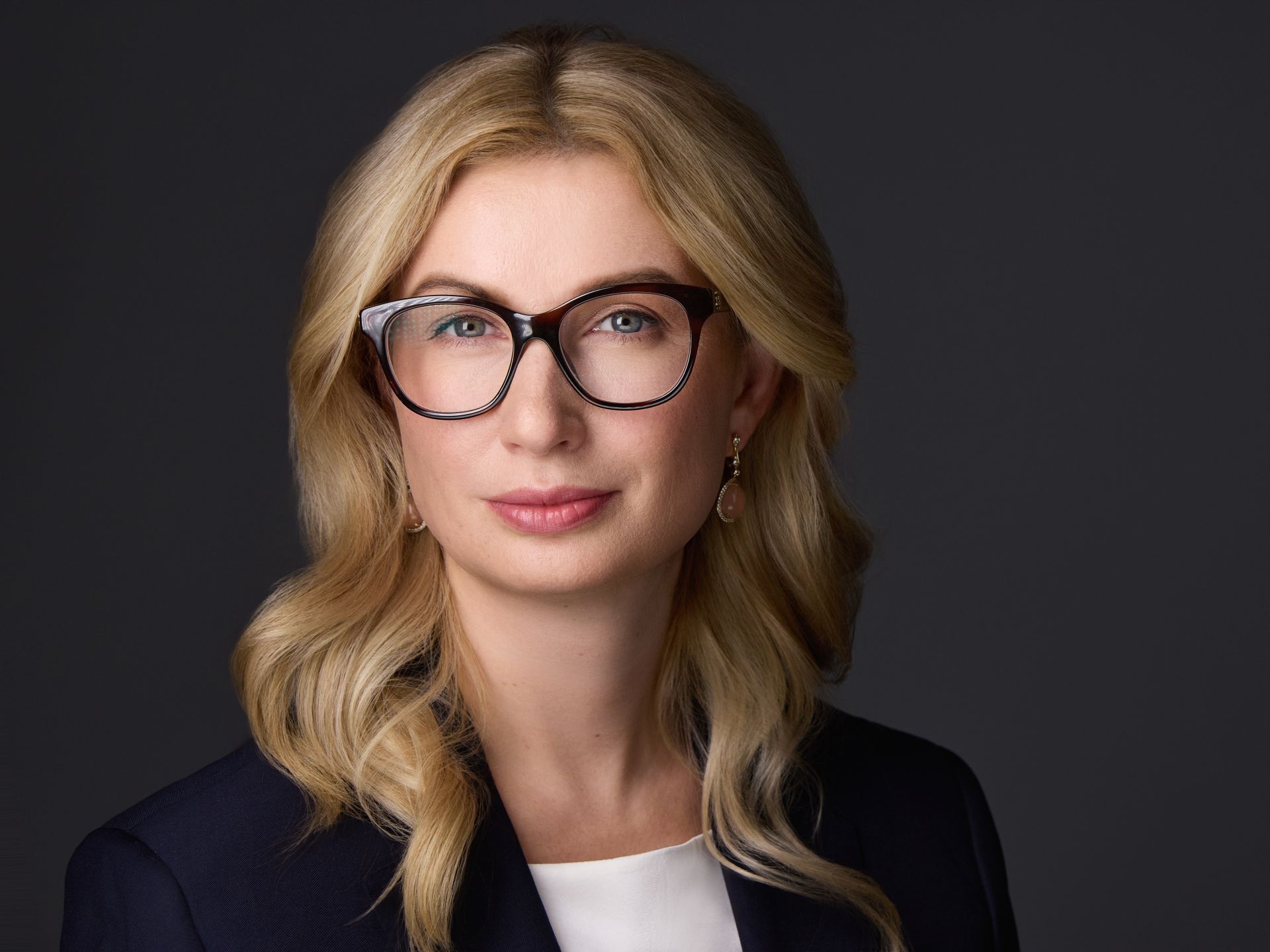 Беспилотные тракторы и роботы-доярки: когда в России откроют первые «умные фермы»?