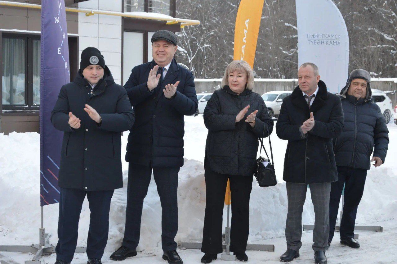 13 молодых врачей Нижнекамска получили ключи от новых квартир