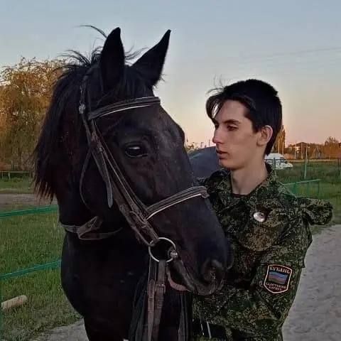 Танк увязнет, а лошадь пройдет: казанский курсант предлагает возродить кавалерию в армии