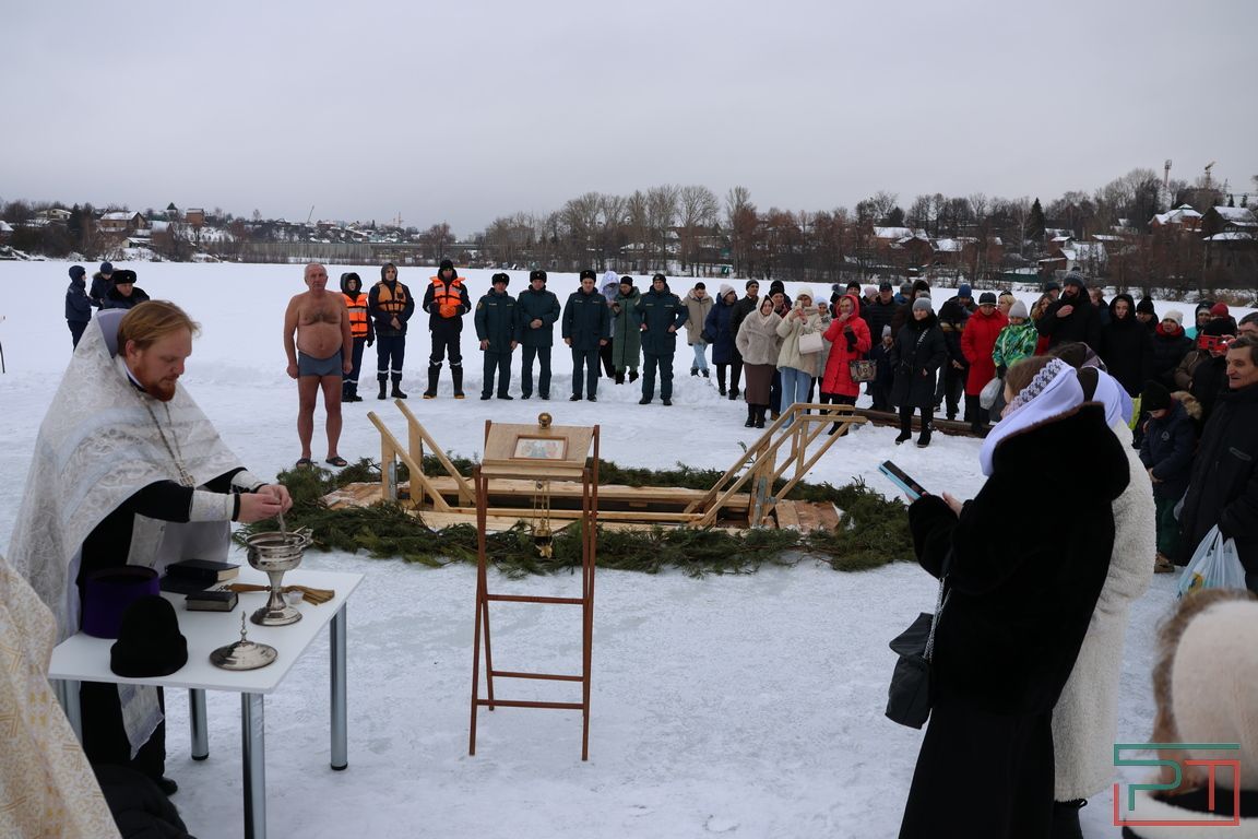 В проруби грехи не смоешь: казанский священник объяснил, что купаться на Крещение необязательно