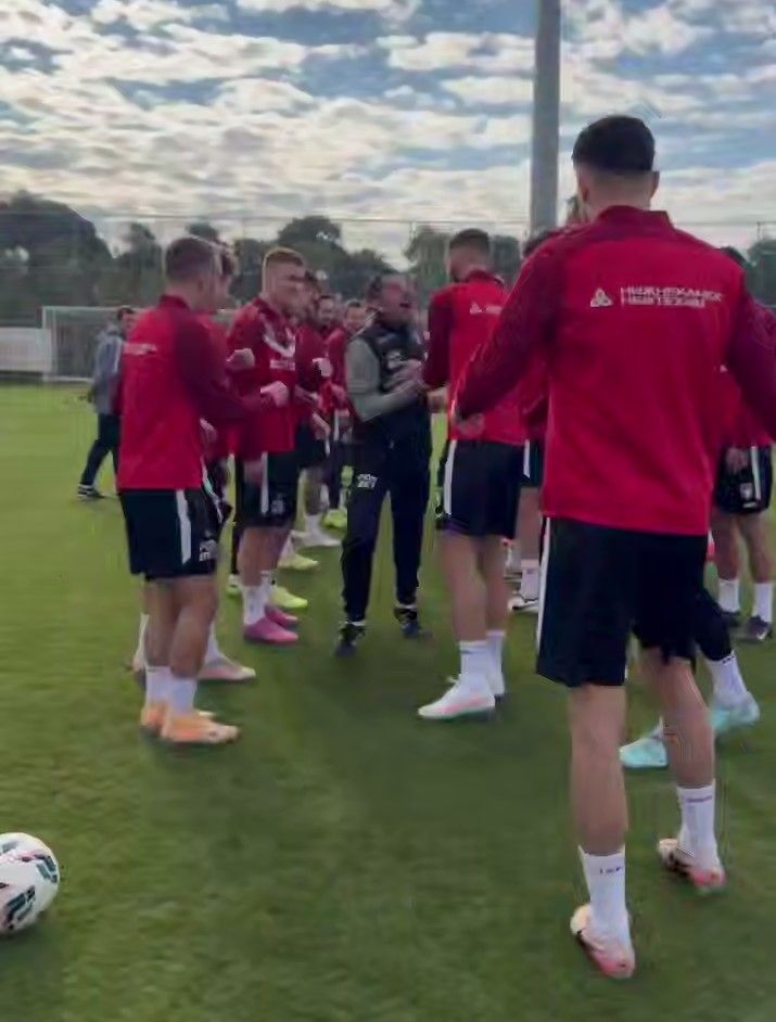 Нового тренера – Франка Артигу официально представили игрокам «Рубина»