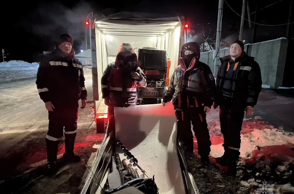 В Татарстане на реке Каме спасли двух замерзающих мужчин