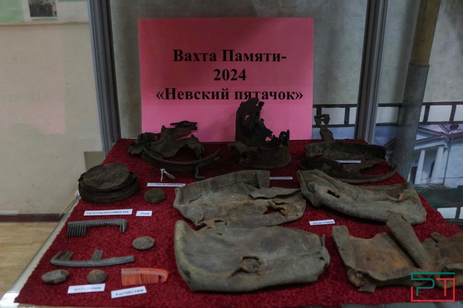 «Над нами дрон, а я – педаль газа в пол»: директор казанской школы сама возит гуманитарку на СВО