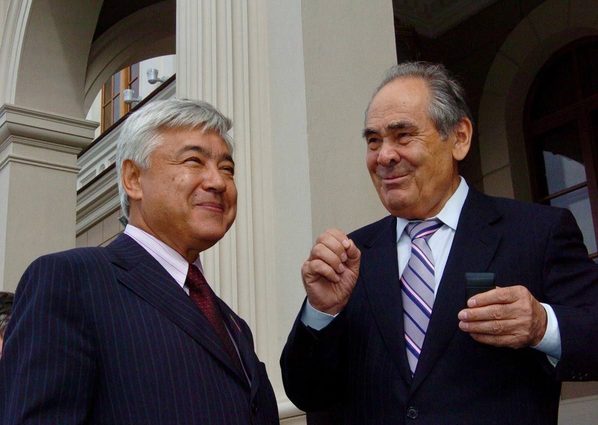 Мухаметшин поздравил Шаймиева с днем рождения