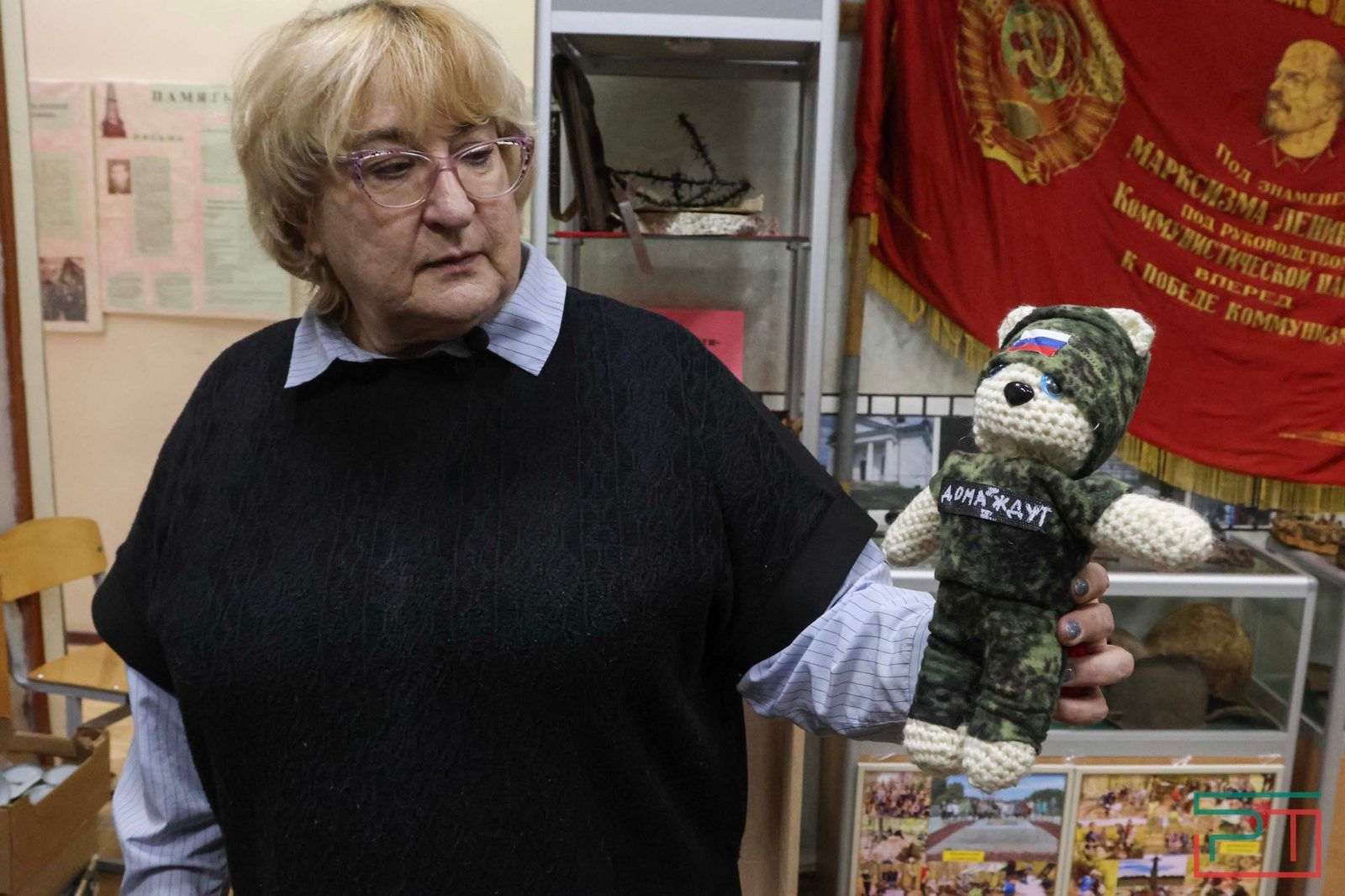 «Над нами дрон, а я – педаль газа в пол»: директор казанской школы сама возит гуманитарку на СВО