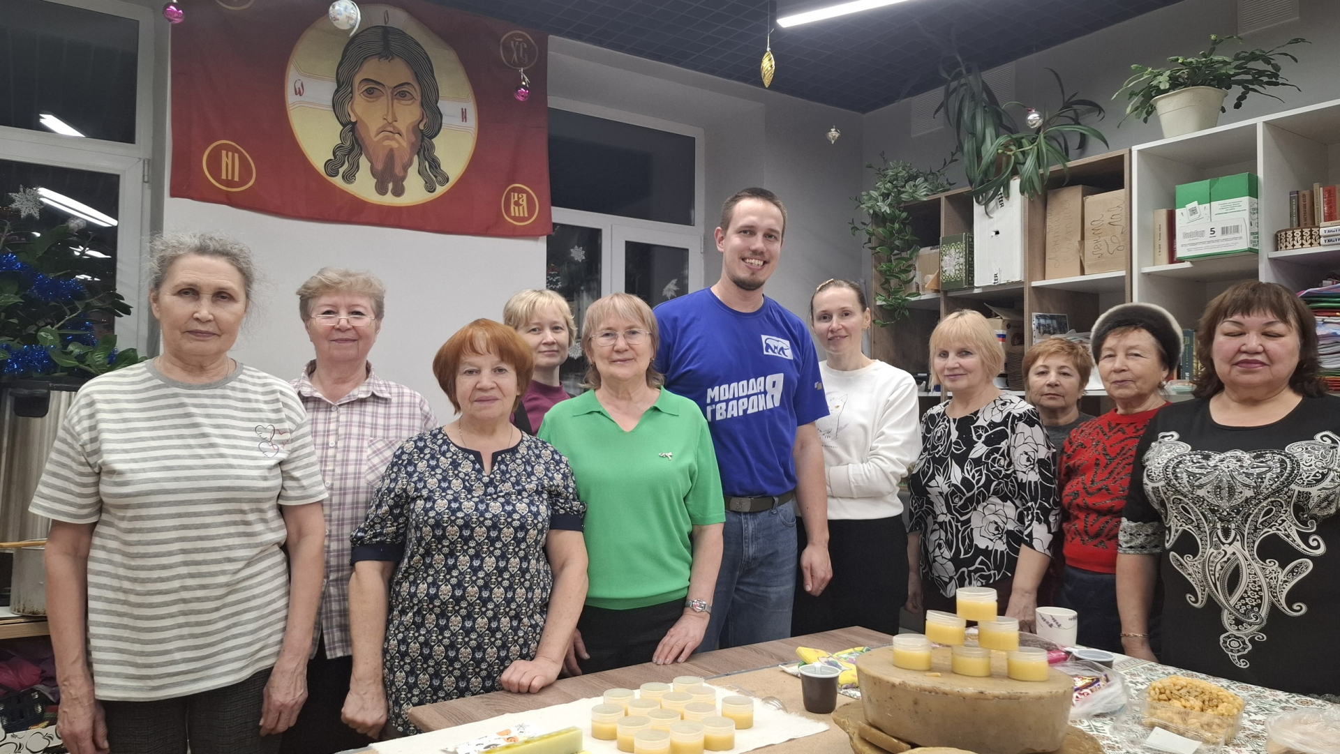 Елабужские волонтеры изготовили лечебные свечи и мази для бойцов СВО