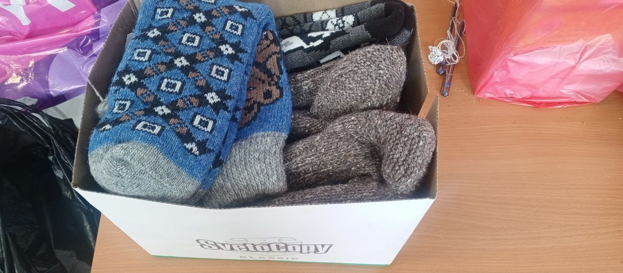 Жители Нурлатского района собрали посылки со сладостями и теплыми носками для бойцов СВО