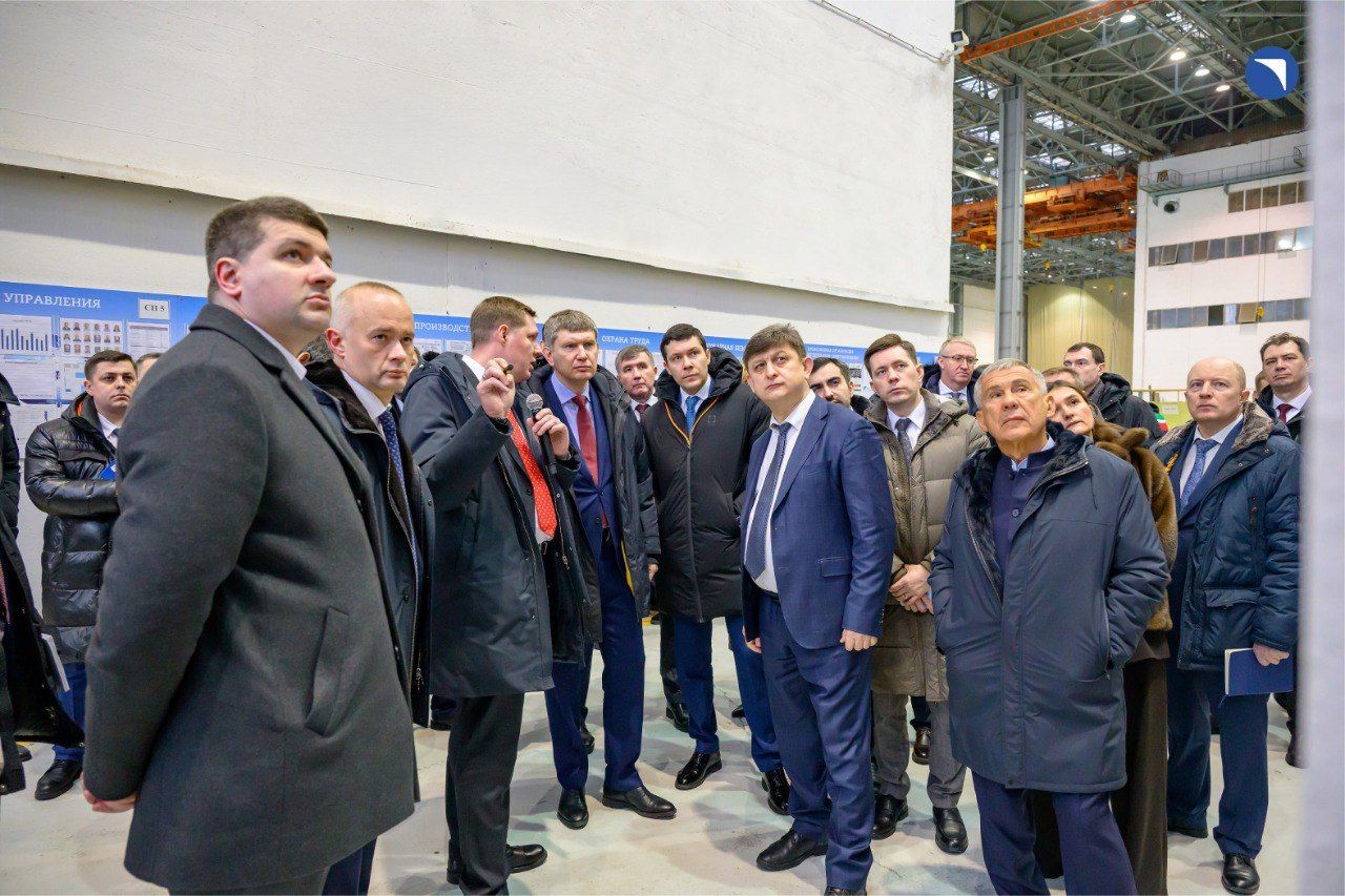 Минниханов, Алиханов и Решетников оценили ход модернизации Казанского авиазавода