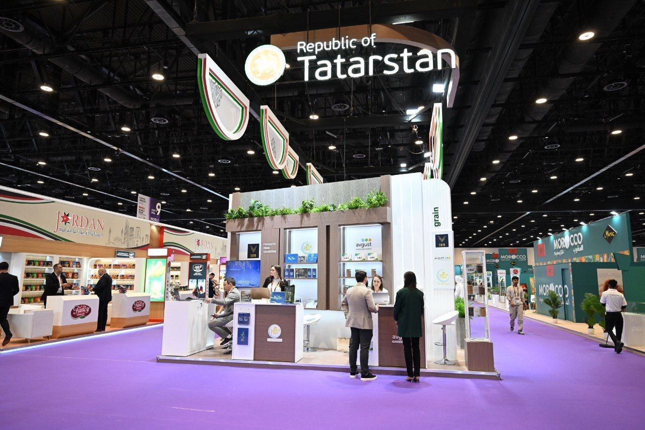 Минниханов: татарстанская продукция вызывает большой интерес на выставке в Дубае