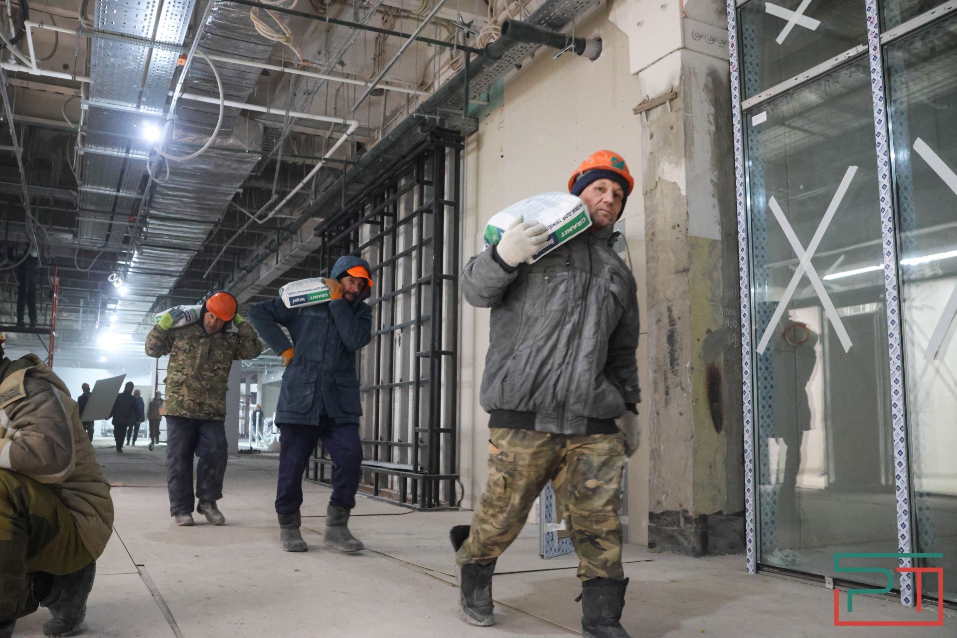 В Казани продолжается реновация ЦУМа