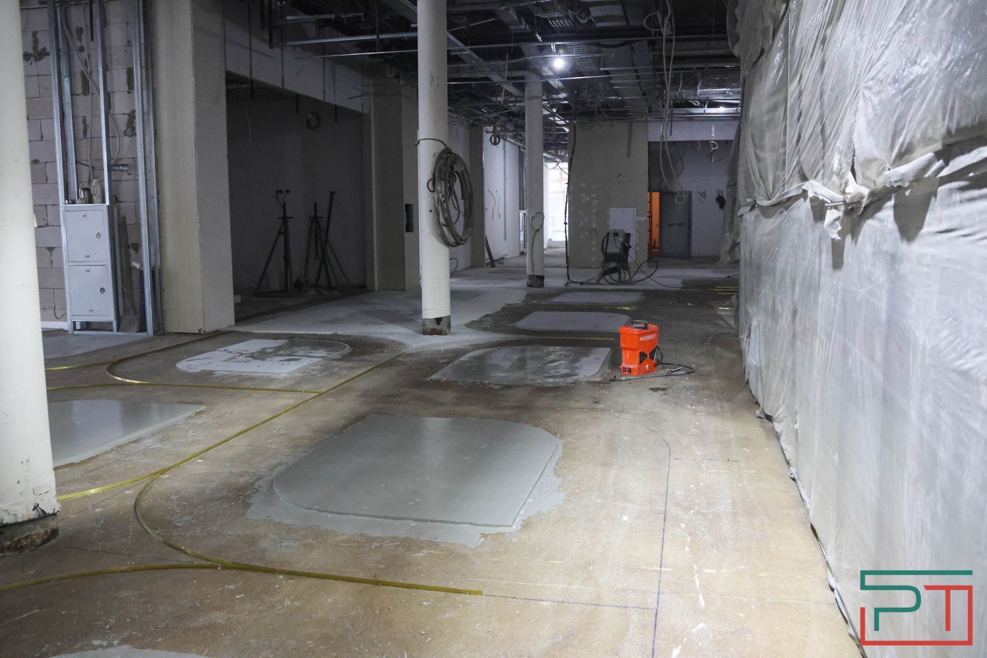 В Казани продолжается реновация ЦУМа