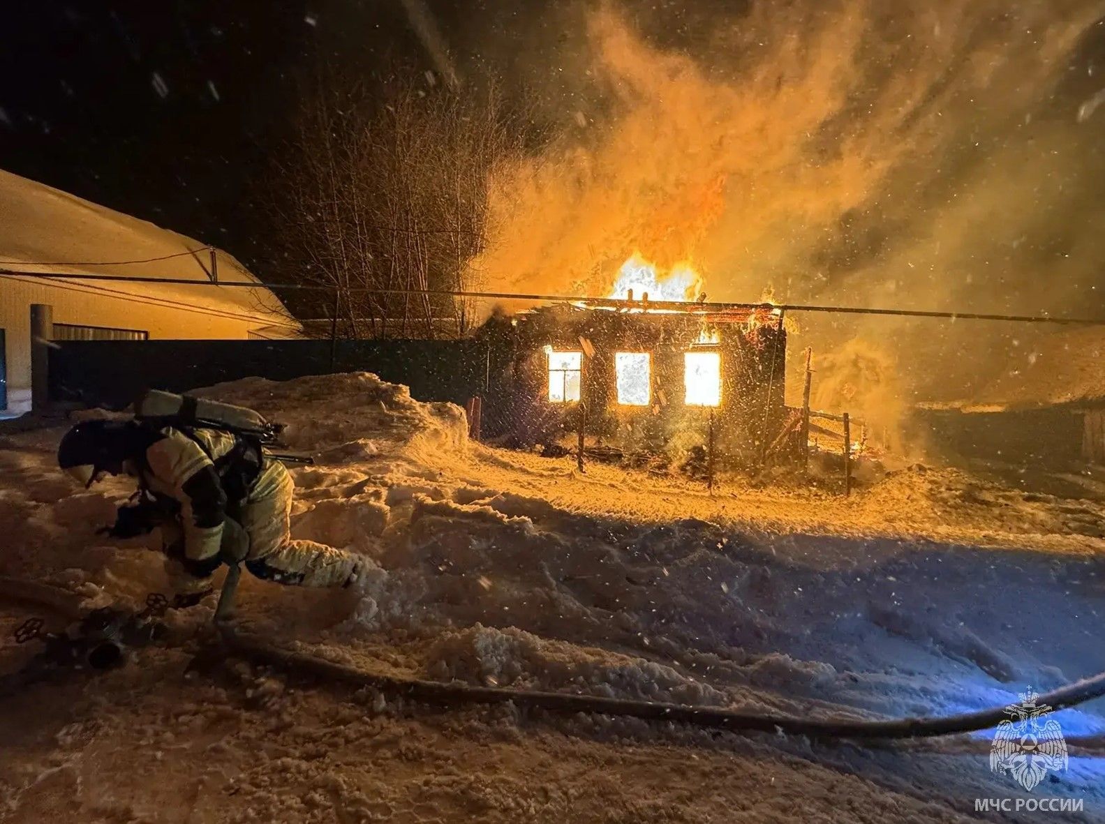 Из-за непотушенной сигареты погиб мужчина при пожаре в Кукморском районе