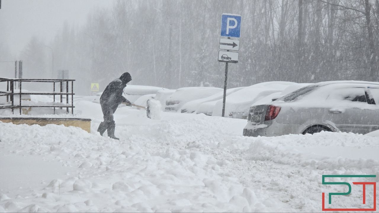 Сильный ветер, метель, снежные заносы на дорогах: в Татарстане сохранится непогода