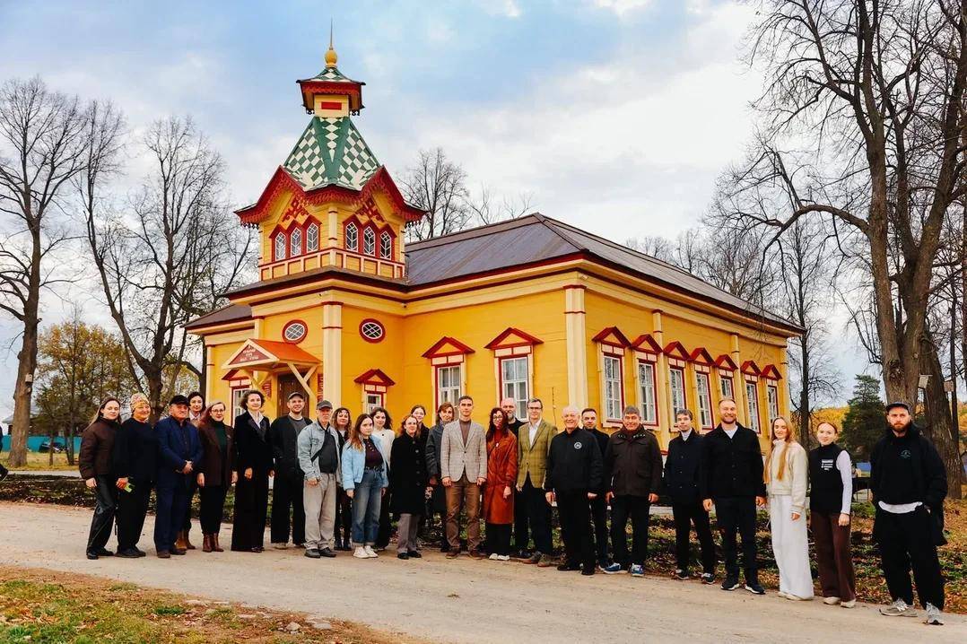 Уникальный памятник деревянного зодчества в Менделеевском районе открыт после реставрации