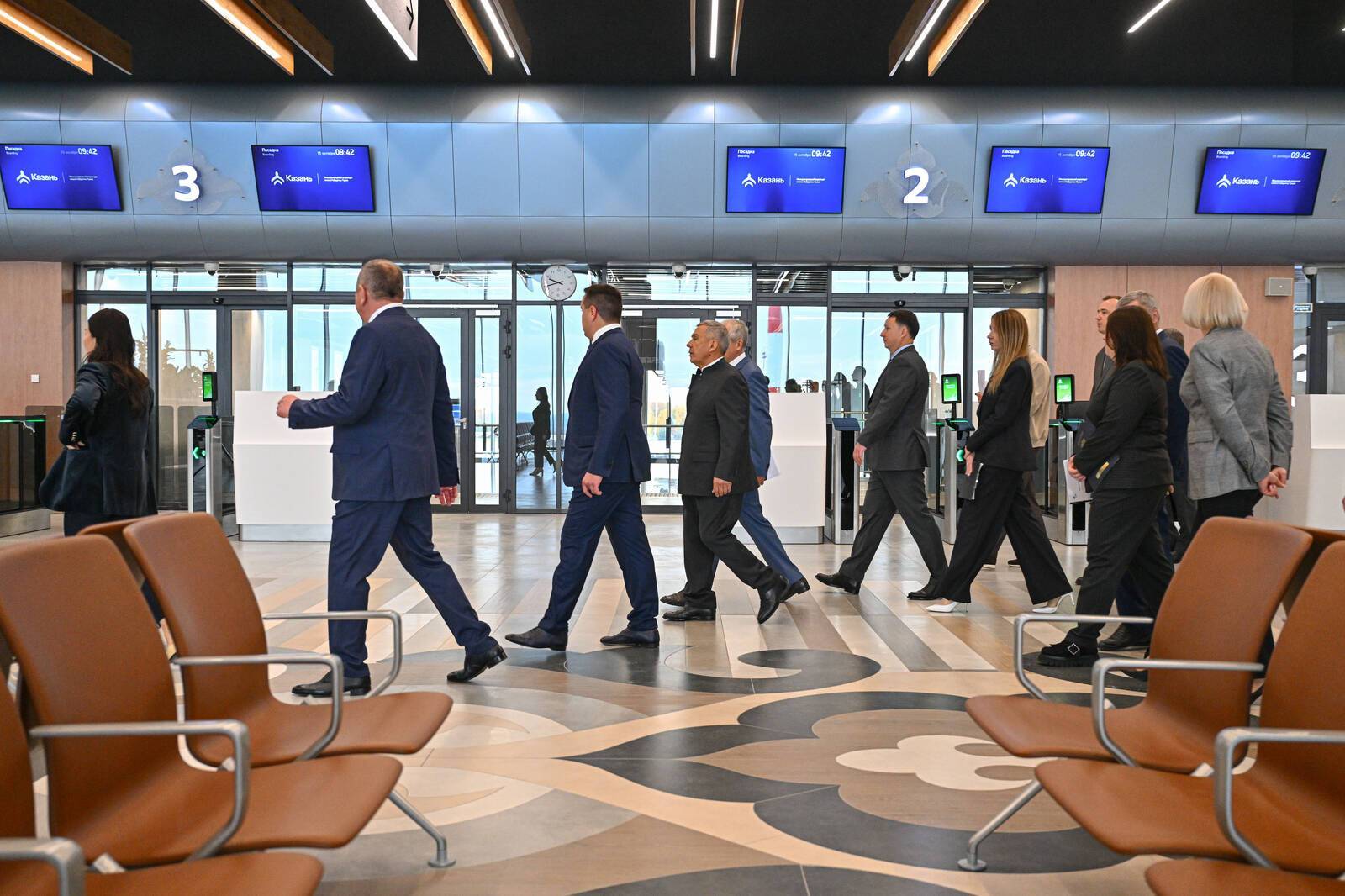 Минниханов открыл новый терминал аэропорта Казани в тестовом режиме
