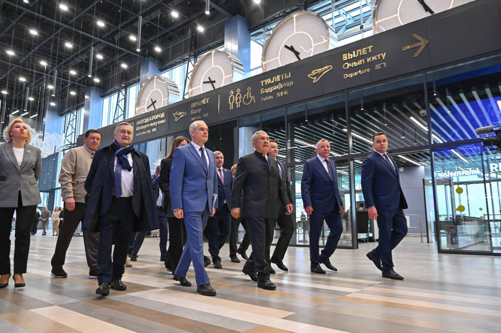 Минниханов открыл новый терминал аэропорта Казани в тестовом режиме