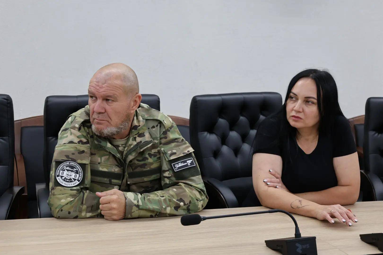 Глава Зеленодольского района вручил награду спасателю – участнице СВО