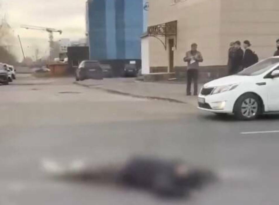 Водитель Audi насмерть сбил женщину на улице Гафури в Казани