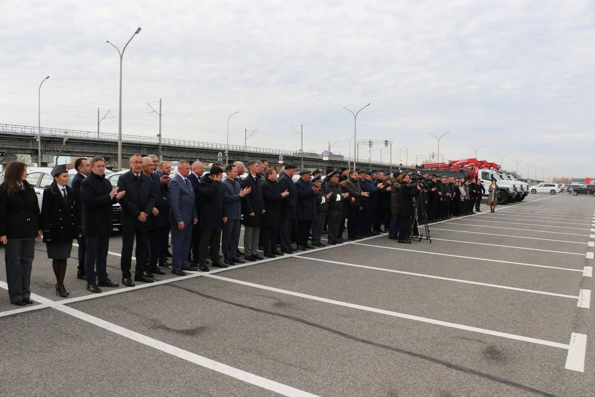 Минниханов вручил ключи от новой техники ветеринарной службе и Россельхознадзору Татарстана
